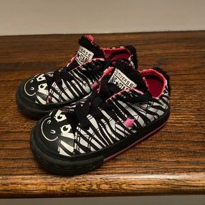 Converse Zebra Animal Low Top Tennis Shoes